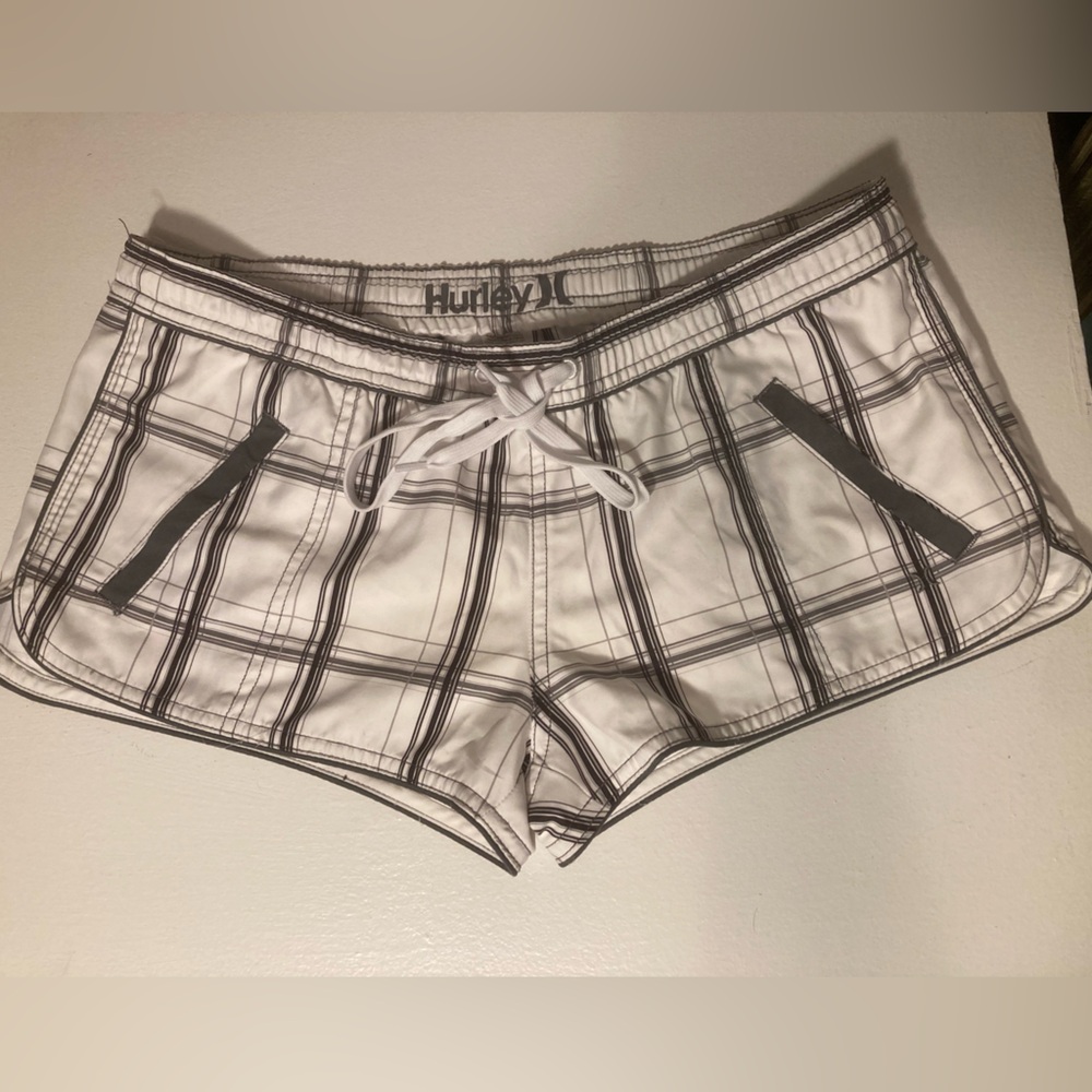 Hurley Like New Condition Juniors Board Shorts Size M